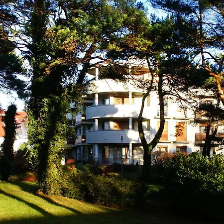 Komfortowy Apartament Dwupokojowy Z Tarasem I Garaz Apartment Ustka Exterior photo