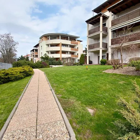 Komfortowy Apartament Dwupokojowy Z Tarasem I Garaz Apartment Ustka Exterior photo